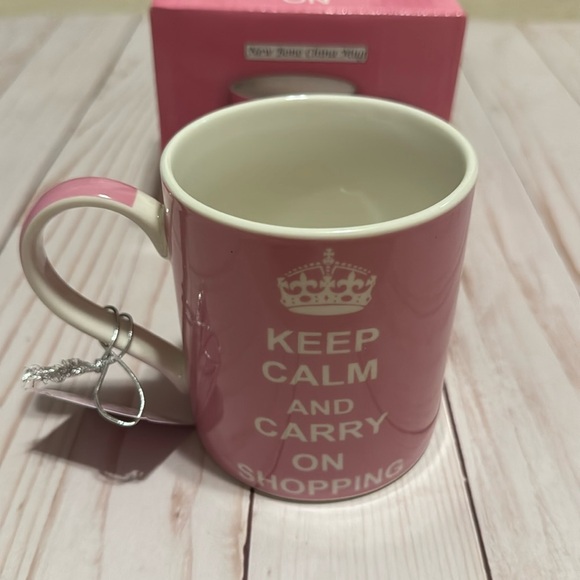 Keep calm and carry on shopping pink and white mug - Picture 2 of 5